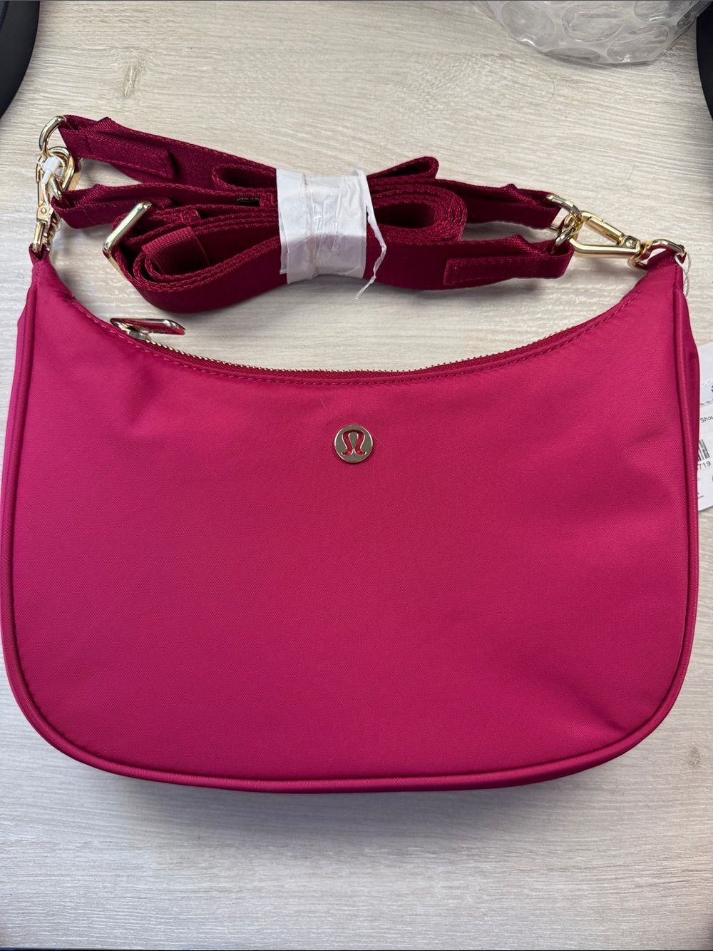 Lululemon City Essentials Small Shoulder Bag 3 liter